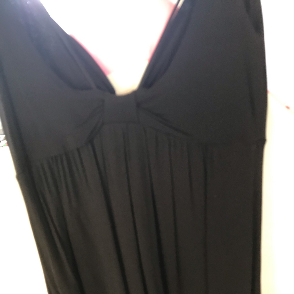 LBD - Picture 3 of 4
